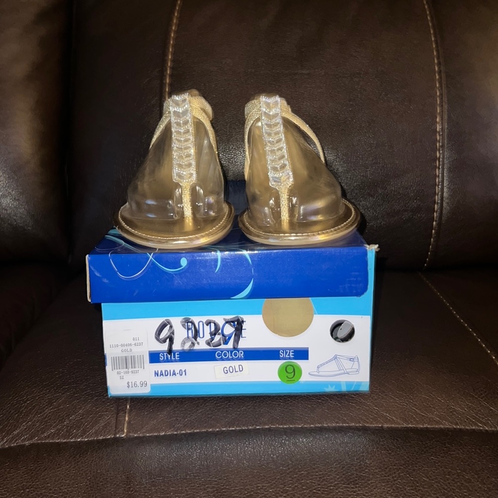 NWT Gold Rouge Sandals